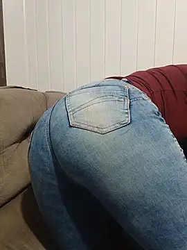 Lupita_sol - Masturbation dildo in ass