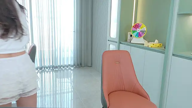 Lilyisshy - pussy play
