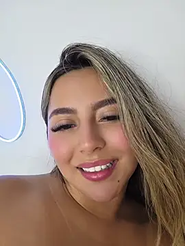 CelesteBlaze_ - 2 figers in my pussy