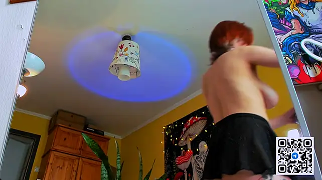 Nicole_matt - raise the top halfway