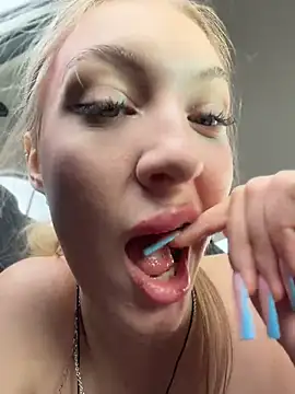 JessiTous - make my big ass red)