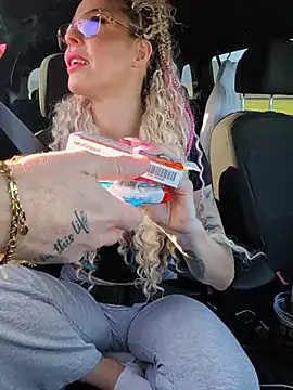 DirtyTechCouple- - Suck on Fingers like a bj😘