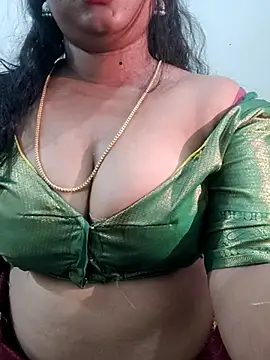 Ramya_369 - 💋 dick and pussy oil massage