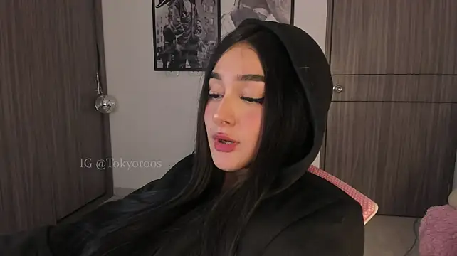 TokyoHaskel - choking on the dildo for 30 seconds