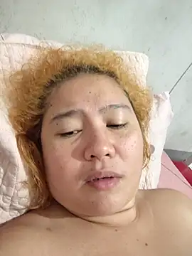 Bitchychubby - dildoooooooooooo and squirt