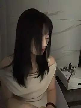 Youyouaini - 高潮脸足交大肉棒