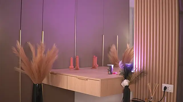 EllenKarter - Undress Me