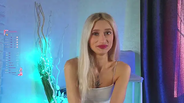 LuxuryBarbie - suck my finger