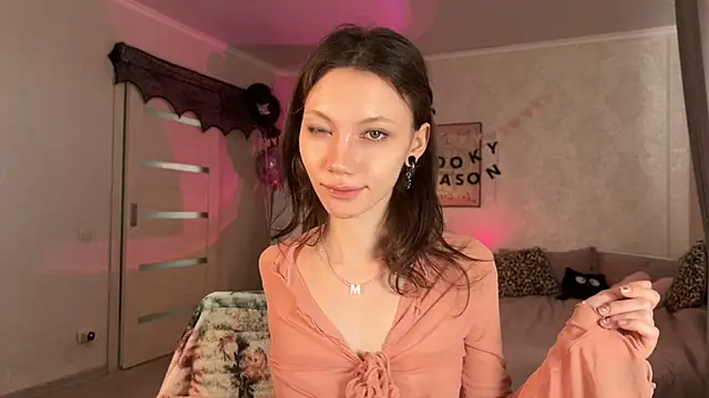 MiaPimmy - I wanna feel your hands on my boobies!