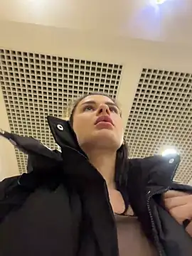 MiraReach - 2 finger in ass 🫰🏼💜