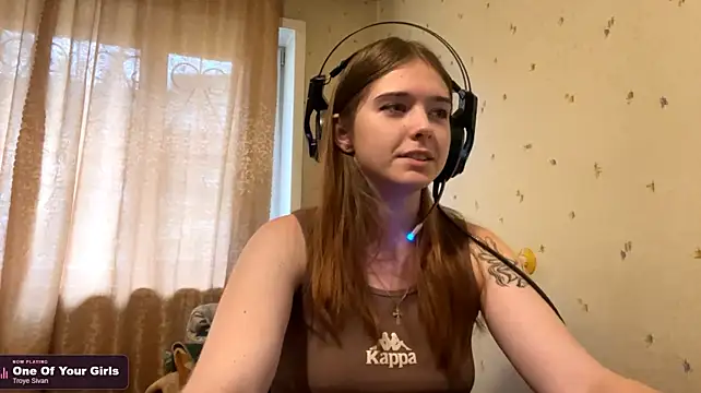 RealMaria - Lick finger