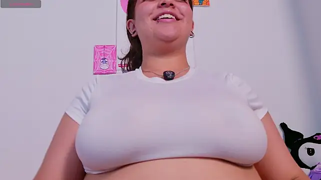 Mxss_Honey - Show boobs + lick and spit them