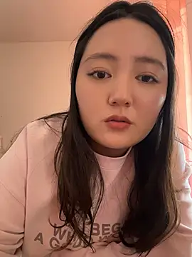 Qinqin197 - 脱内衣1分钟