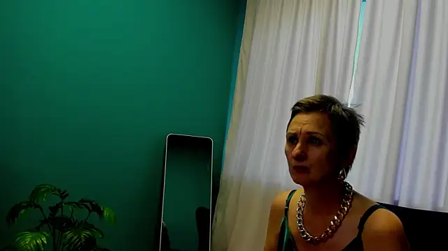 CaroLisa - Spank the butt