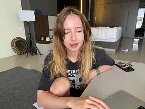Nura_n_Sarah - LAST TIPPER GET THREESOME VIDEO FOR FREE