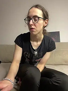 MartiniiSelenna - Spread my big booty