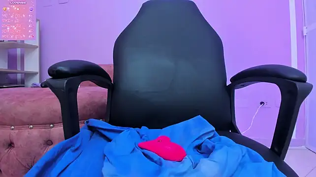 Gaby_flow - spanck ass x 4