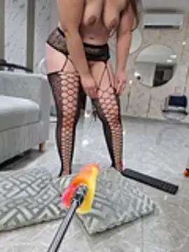 Lorena_Foster - Titjob tease 😼