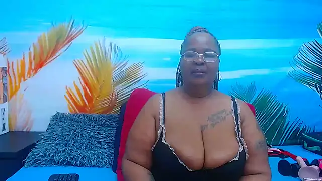 MatureMilfxxx - PUSSY PLAY