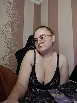 AnabelWhiteX - Oil on body (in lingerie)
