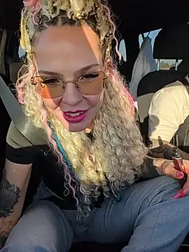 DirtyTechCouple- - Suck on Fingers like a bj😘