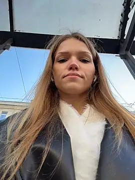 StreetSquirt - play with pussy over panties in public