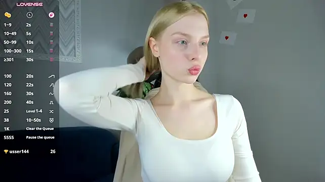 Alice_Taylori - Stay only in lingerie