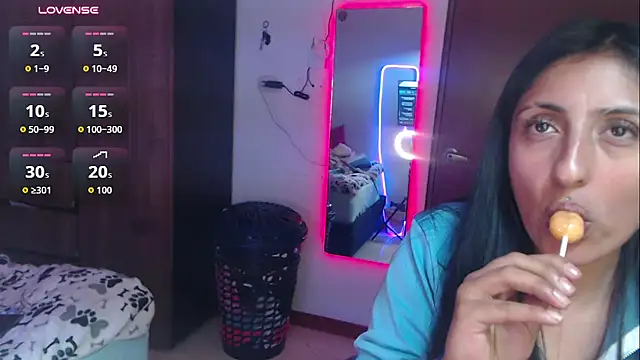 Cameron_cutte - show tits