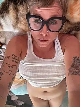 Goodgirlbabydoll - Close up pussy spread!