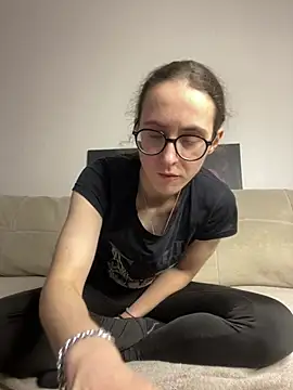 MartiniiSelenna - Spread my big booty