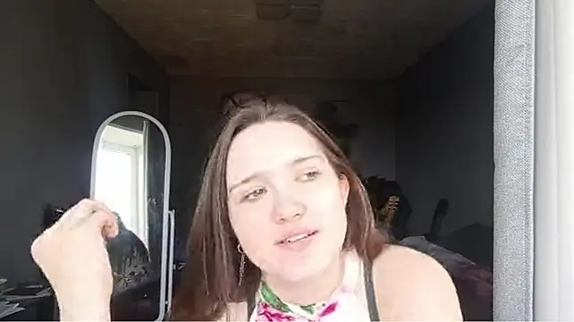 AlessandraToth - send a photo with a kiss in PM