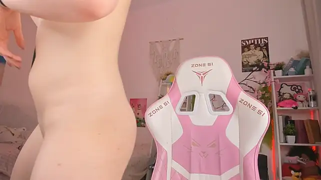 Mia_WaterFall - SPIT ON NIPPLES AND PULL THEM