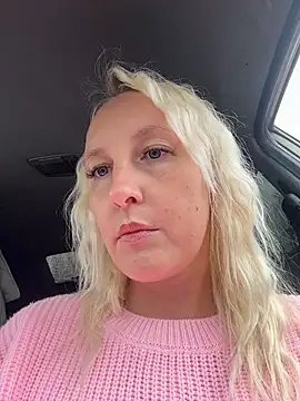 MerlinDave - Finger pussy/naked ✌️🤫🤤