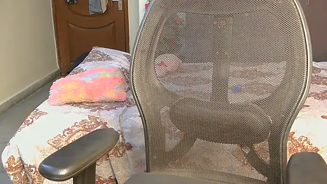 Givenchilly - pussy oil massage
