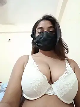 Little_toy_girl