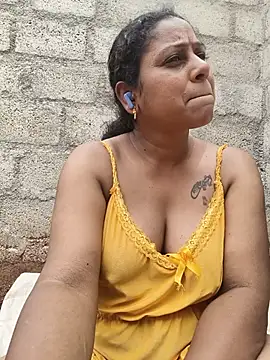 JENNIFERtamil - Public nude stream 15 mins