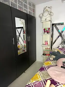 Valentina_fire1 - masturbate my pussy doggy-style