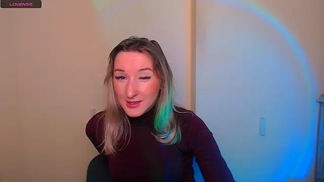 AmandaSell - sensually lick a Chupa Chups lollipop