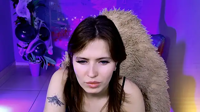 LolaDominara - Catch my saliva