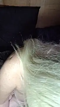 Bella_Squirts - Oil up tits