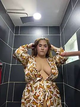 Arletl69 - Beso negro y dedo for 1min