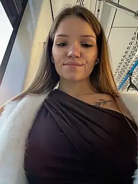 StreetSquirt - play with panties straps+cameltoe