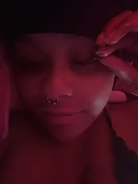 Nintendhoe - rub sensitive spots w oil + lush inside