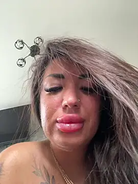 RuslanaXX - Make me squirt