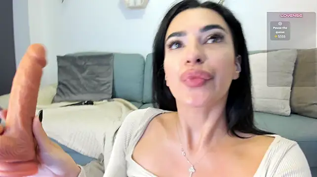 Naila18 - pussy tease