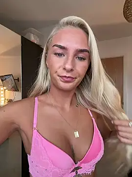 Millymae_ - Stripshow😈