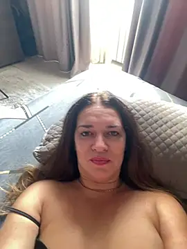 Milana8263 - Show pussy