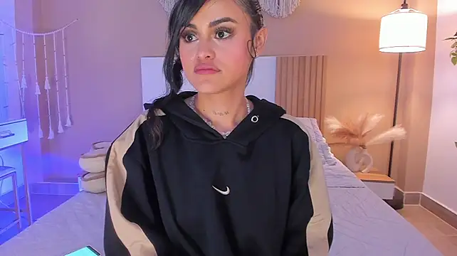 Emilly_Beaumont - NAKED