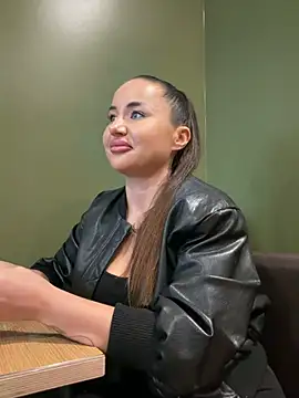 Beautydiamond - Masaje naked tits in full McDonald