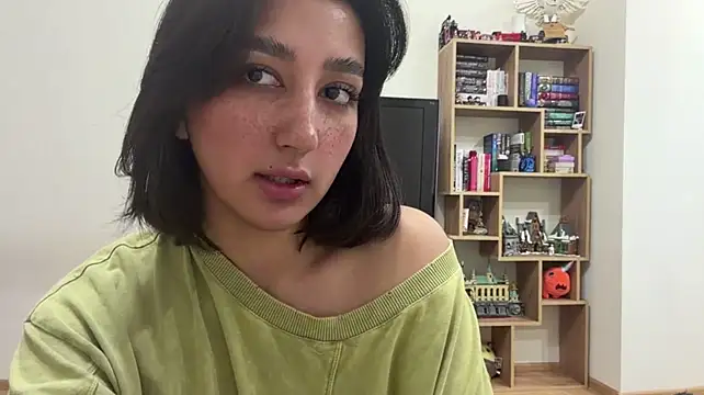 PaintedDisplay - Play with my juisy ass?<3